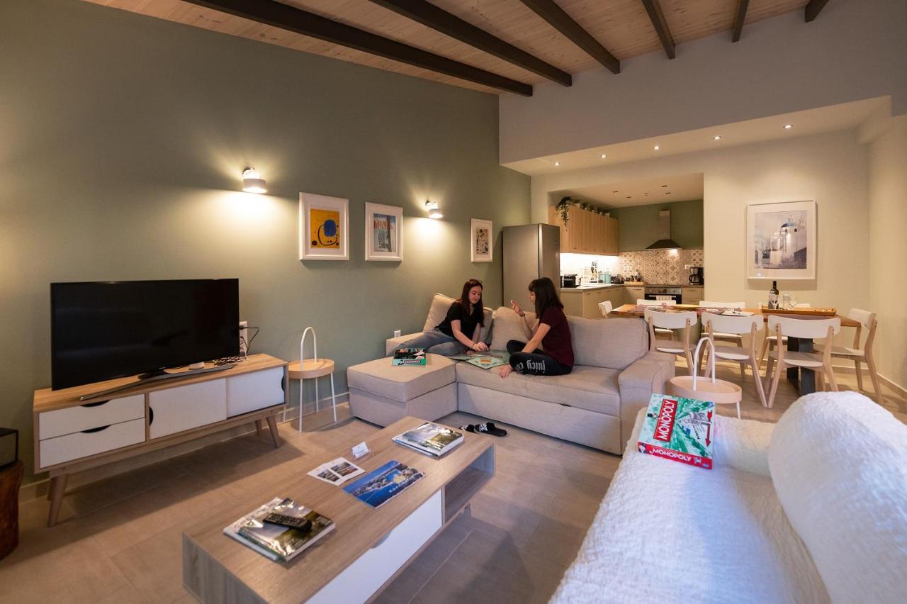 Linas Home - Kalamata Mediterranean Villas מראה חיצוני תמונה