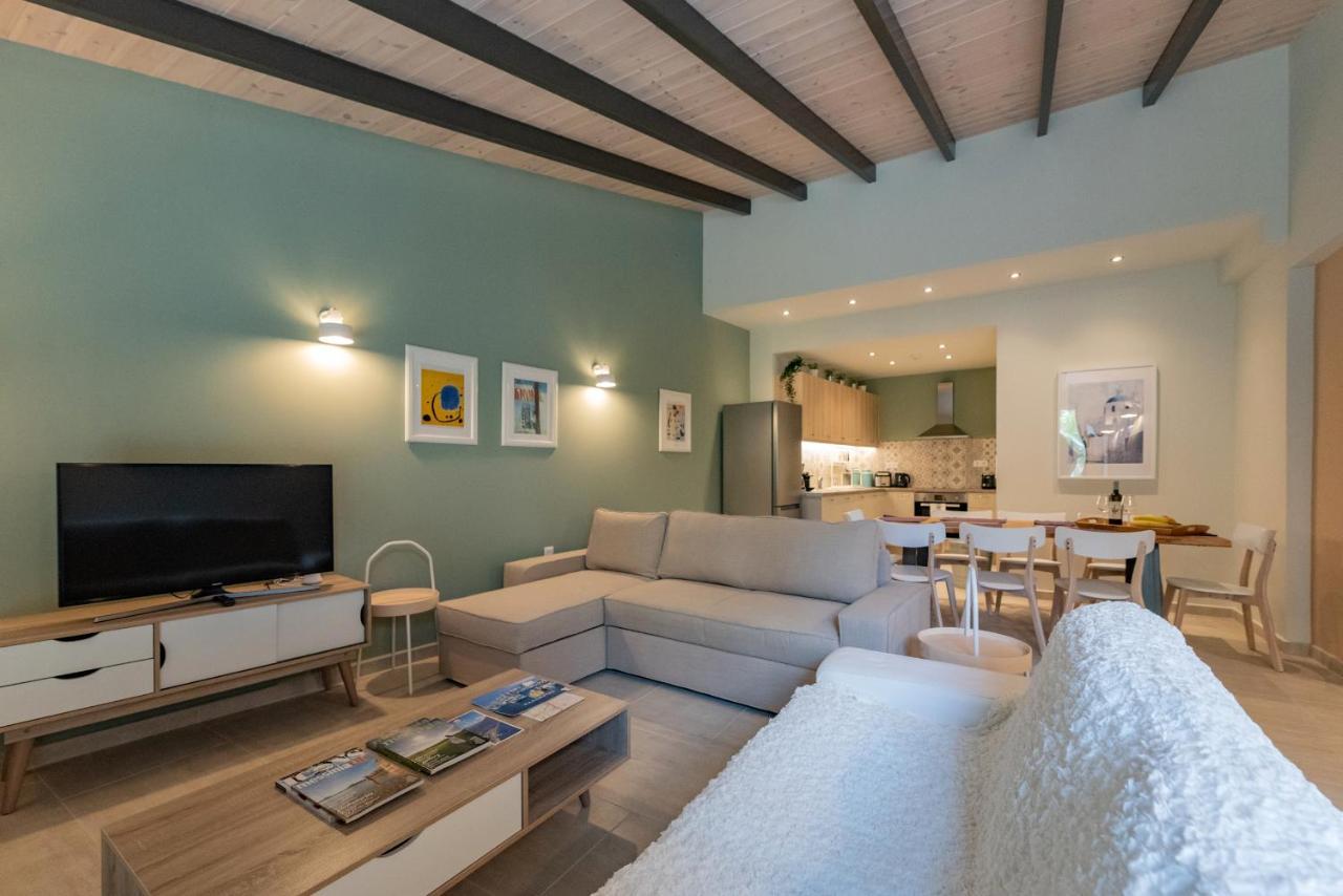 Linas Home - Kalamata Mediterranean Villas מראה חיצוני תמונה