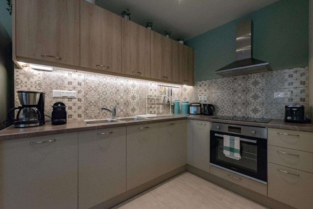 Linas Home - Kalamata Mediterranean Villas מראה חיצוני תמונה