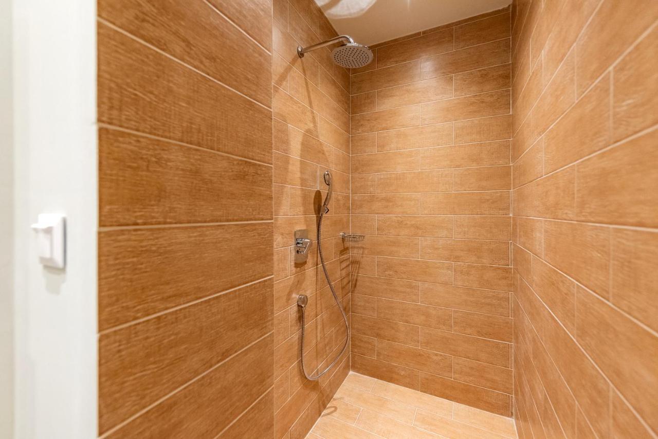 Linas Home - Kalamata Mediterranean Villas מראה חיצוני תמונה